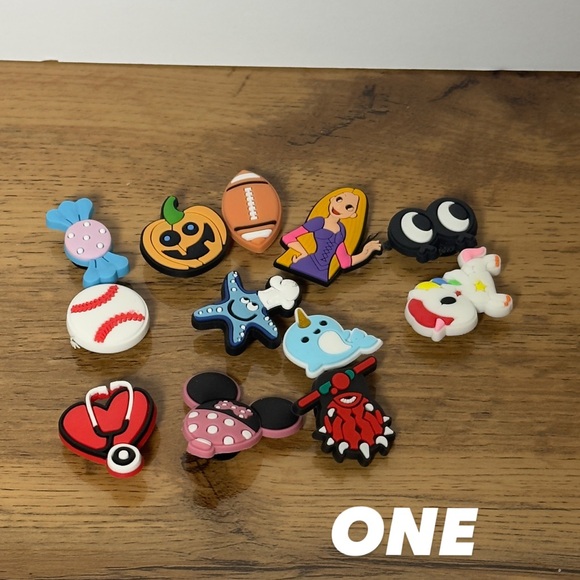 Crocs Jibbitz Bundle Charms Set, 12 Piece, Choose 1 Mixed Themes - Picture 2 of 7